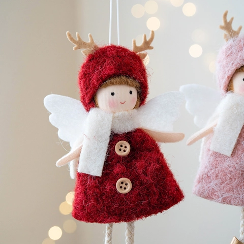 Ornamento Appeso Angelo Di Natale In Peluche Con Corna Di Renna Maglia Ali Feltro Bottoni In Legno Decoro Albero