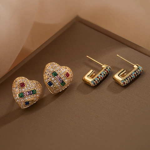 Vergulde Koperen Geometrische Hart Oorknopjes Met Gekleurde Strass Luxe Sieraden Voor Vrouwen Cadeau