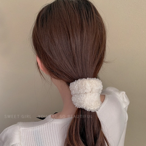 Women Plush Hair Scrunchies Soft Faux Fur Hair Ties Large Elastic Ponytail Holders Autumn Winter Daily Hair Accessories