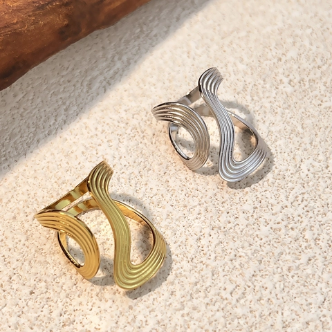 Unregelmäßiger Wellenring Edelstahl Offen Minimalistisch Parallel Texturiert Verstellbar Schmuck Damen Geschenk