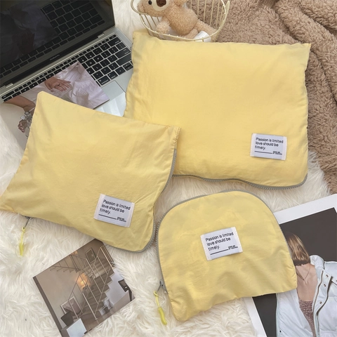 Portable Travel Storage Bag Nylon Waterproof Cosmetic Makeup Pouch For Clothes Organization Minimalist Contrast Color