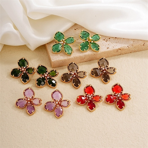 Vintage Flower Stud Earrings Copper Crystal Rhinestone Elegant Four Leaf Clover Jewelry For Women Fashion Accessory