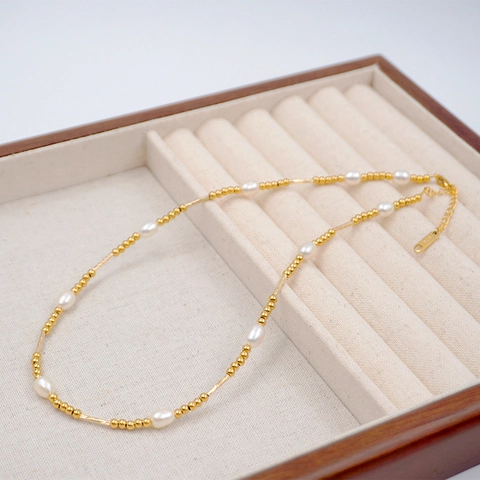 Französischer Vintage Süßwasserperlen Halskette Für Damen Titanstahl Gold Überzug Perlenchoker Elegantes Schmuckgeschenk