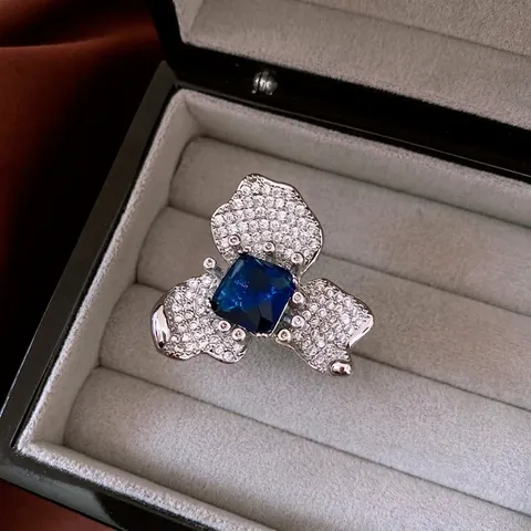 Anello Aperto Fiore Vintage In Rame Con Zirconia Cubica Blu Quadrata Gioielli Di Moda Eleganti Regolabili Per Donna
