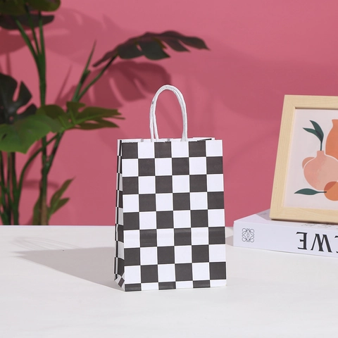 Sacchetto Regalo in Carta Kraft Multicolore Stelle Pois Strisce Scacchiera Manico Portatile Confezione Regalo per Feste Caramelle