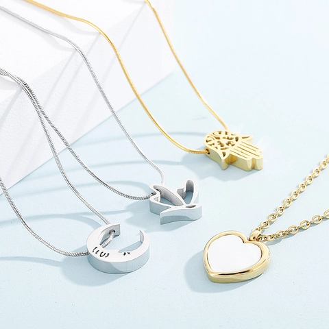 Minimalist Heart Moon Hamsa Hand Pendant Necklace Stainless Steel Shell Mother Of Artificial Pearl Snake Bone Chain For Women