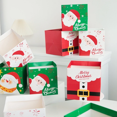 Christmas Gift Bags Santa Claus Snowman Reindeer Pattern Cardboard Boxes Aluminum Foil Balloons Holiday Party Favor Packaging