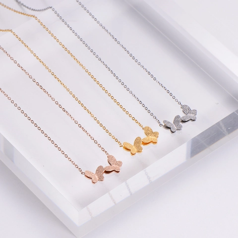 Collar Con Colgante De Doble Mariposa Acero Inoxidable 316L Acabado Mate Joyería Minimalista Estilo Coreano Mujer