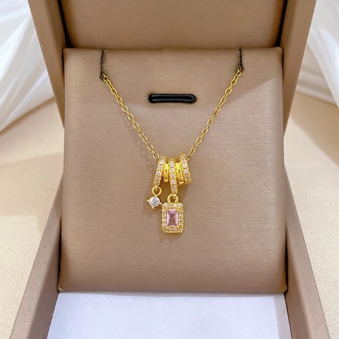 Hanger Ketting Roestvrij Staal Verguld Koper Roze Rechthoekige Zirconia Micro Ingelegd Elegante Sieraden Voor Vrouwen