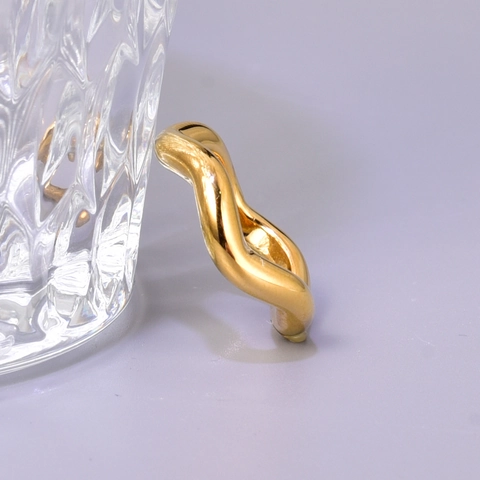 Koreaanse Retro Golf Gebogen Roestvrijstalen Ring Voor Dames 18K Vergulde Onregelmatige Blogger Stijl Minimalistische Vingerring