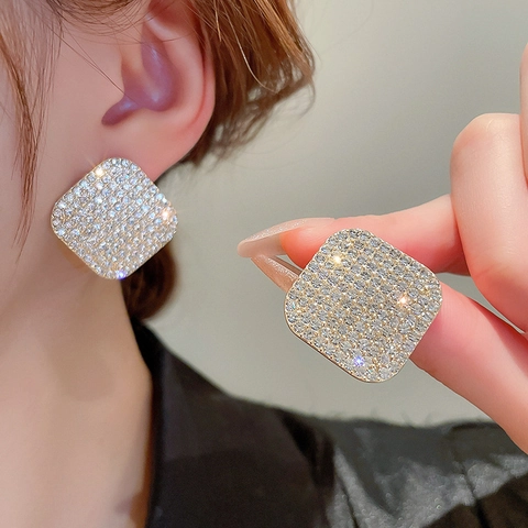 Luxury Sparkly Rhinestone Geometric Stud Earrings With Silver Earring Post For Women Oval Rhombus Fashion Alloy Jewelry