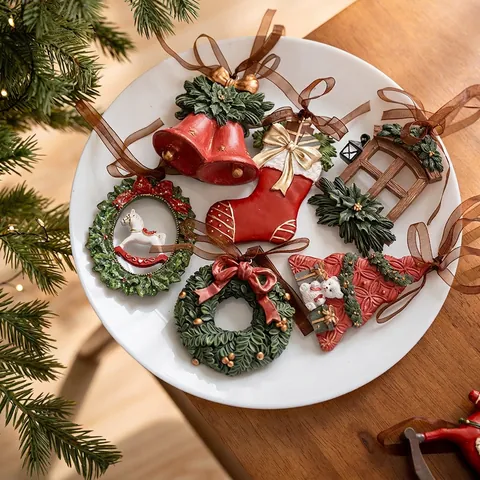 Christmas Tree Ornaments Vintage Resin Hanging Pendants Elf Angel Reindeer Festive Home Holiday Decoration