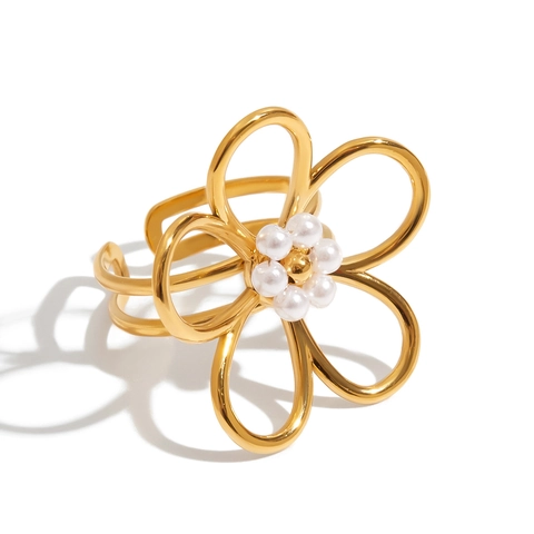 Hollow Flower Artificial Pearl Ring 18K Gold Plated Stainless Steel Adjustable Open Design Elegant Jewelry For Women