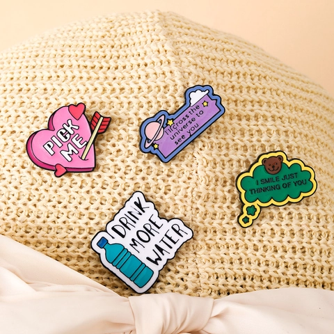 Pin De Esmalte Dibujos Animados Insignia Aleación Broche Letras Motivadoras Para Ropa Bolsas Mochilas Joyería Moda Accesorio