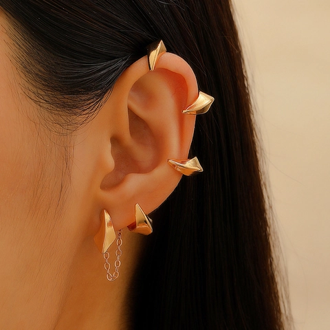Gothic Devil Claw Ear Wrap Ear Cuff With Chain Tassel Zinc Alloy Earring Post Punk Dark Style Non Piercing For Women