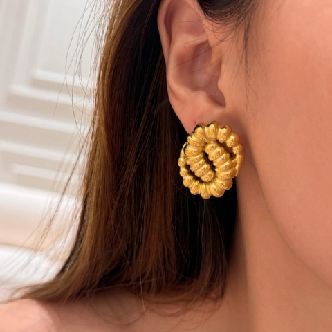 Vintage 18K Gold Plated Stainless Steel Twisted Hoop Earrings For Women Retro Snake Texture Spiral Oval Geometric Drop Earrings