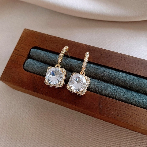 Luxe 18k Vergulde Vierkante Zirconia Hanger Oorknopjes Met 925 Sterling Zilver Stift Mode Sieraden Voor Vrouwen
