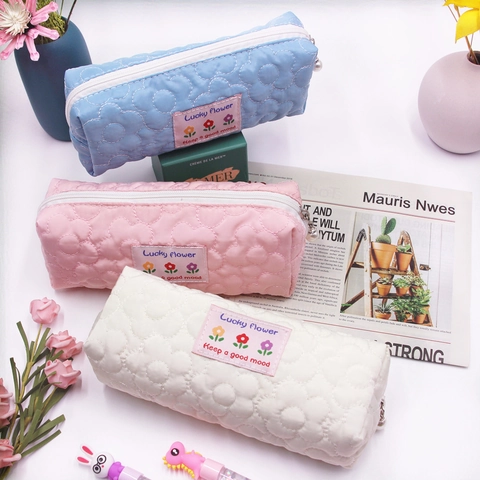 Quilted Flower Pattern Pencil Case Polyester Floral Stationery Bag Makeup Pouch Artificial Pearl Zipper Puller Aesthetic Organizer