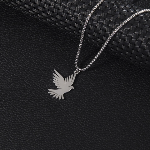 Stainless Steel Bird Pigeon Pendant Necklace Silver Color Minimalist Fashion Jewelry For Women Elegant Animal Charm