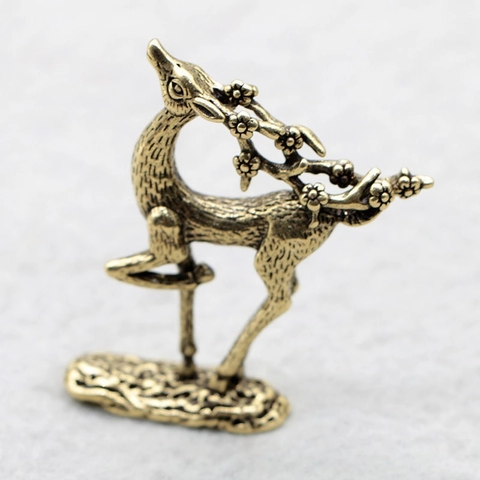 Statuetta Di Cervo In Ottone Vintage Miniatura Statua Di Renna Fiore Di Prugno Ornamento Da Scrivania Decorazione Zen Tè