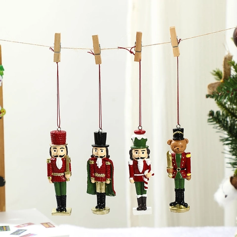 Resin Nutcracker Soldier Hanging Ornaments Hand Painted Festive Christmas Tree Decoration Traditional Soldier Bear