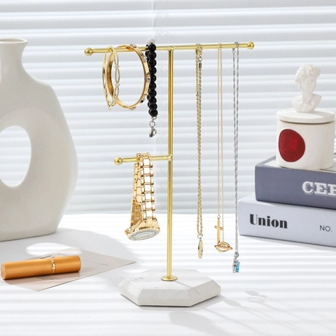 Goldener Metall Schmuckständer Organizer Rack Mit Marmorsockel Für Ohrring Halskette Armband Minimalistischer Nordischer Stil