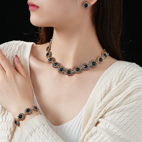 Gioielli Vintage Fiore Collana Bracciale Orecchini Con Perno In Argento Lega Rhinestone Lusso Per Donne