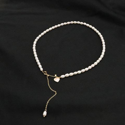 Elegant Y-Shape Pendant Necklace With Natural Freshwater Pearl And 18K Gold Plated Heart Charm For Women Light Luxury