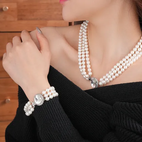Collana E Bracciale Di Künstliche Perle Multistrato Lega Strass Chiusura Ovale Gioielli Eleganti Retro Francesi Per Donne