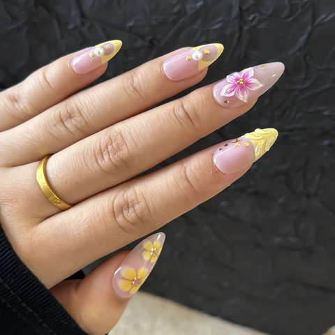 3D Flower Press On Nails Almond Shape Handmade Pink Yellow Gradient Artificial Pearl Rhinestone Elegant Artificial Fingernails