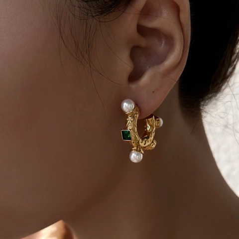 Vintage Palace Style Titanium Steel Earrings For Women Gold Plated Artificial Pearl Green Rhinestone C-Shaped Earrings
