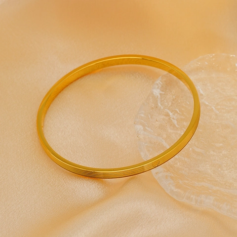 Pulsera De Acero De Titanio Resistente Al Agua Versátil De Moda Pulsera Redonda Simple Para Mujeres