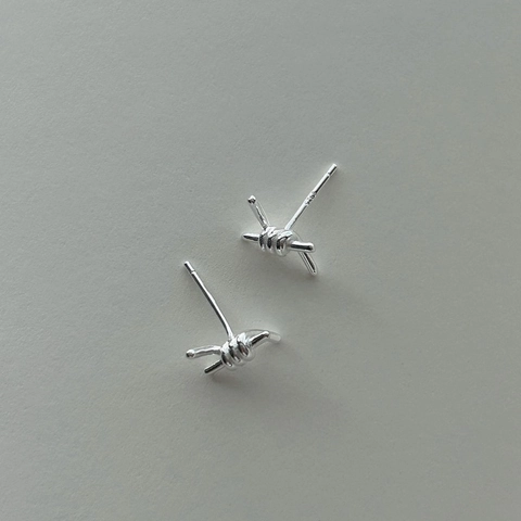 Minimalist Knot Stud Earrings 925 Sterling Silver Barbed Wire Geometric Style For Women
