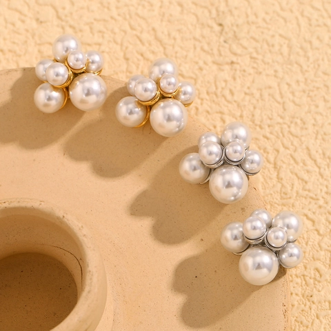 Artificial Pearl Grape Cluster Stud Earrings Stainless Steel 18K Gold Plated French Vintage Elegant Accessory For Women