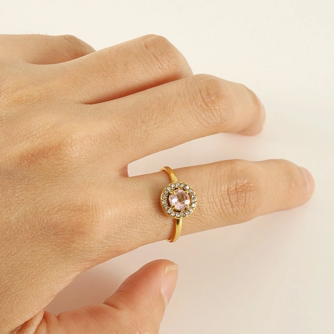 Eleganter Verstellbarer Offener Ring 18K Vergoldeter Edelstahl Runder Zirkonia Halo Modeschmuck Für Frauen Alltagsaccessoire