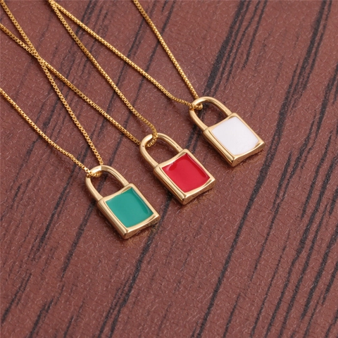 Collier Pendentif Cadenas En Cuivre Plaqué Or Émail Chaîne Vénitienne Bijoux De Mode Pour Femmes Style Minimaliste