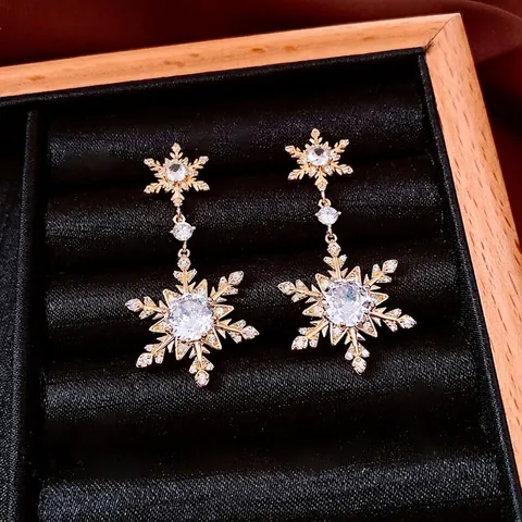 Orecchini Pendenti A Fiocco Di Neve Con Perno In Argento Rame Placcato Oro 18K Zircone Lusso Elegante