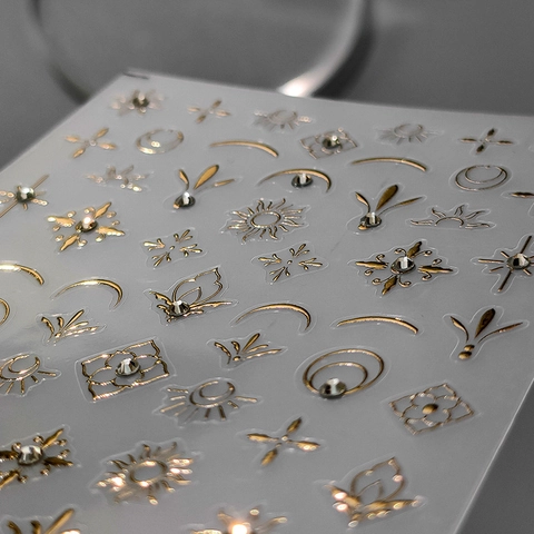 5D Geprägte Nagelkunst Aufkleber Gold Totem Sonne Mond Stern Designs Selbstklebend Mit Strasssteinen Boho Stil