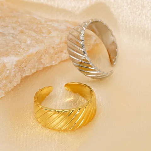 Gerippter Offener Ring Edelstahl 18K Vergoldet Verstellbar Croissant Wellenstruktur Für Damen