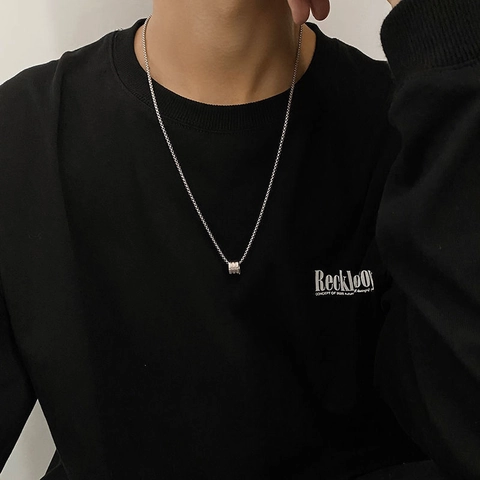 Titanium Stahl Zylindrischer Anhänger Halskette Kleine Taille Hip Hop Minimalistischer Luxusschmuck Für Damen Und Herren