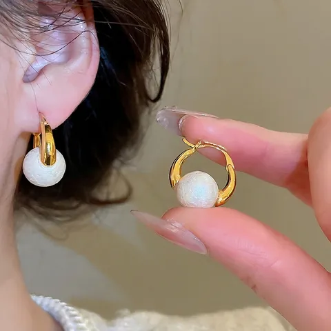 Orecchini A Cerchio Con Künstliche Perle Tonde Retro In Rame Placcato Oro Perla Artificial Sintetica Bianca Texturizzata Gioielli Da Donna