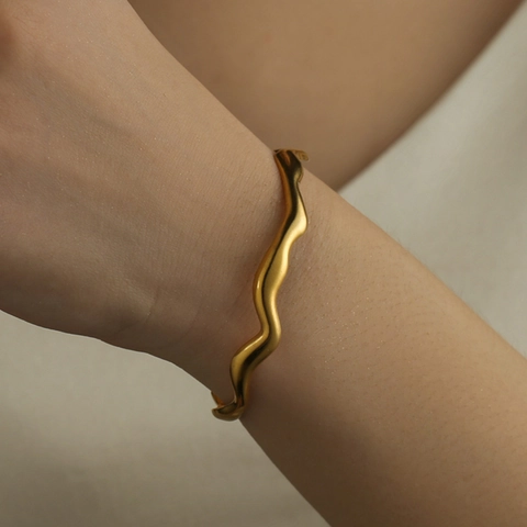 Edelstahl Wellen Wasserwellen Offener Armreif Verstellbar Minimalistisch Eleganter Manschettenarmband Für Damen Luxus