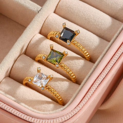 Vintage 18K Gold Plated Stainless Steel Square Rhinestone Ring Twisted Band Geometric Finger Jewelry For Women Party Daily Gift