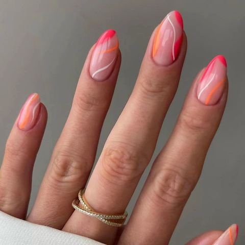 Amandelvorm Plaknagels Met Golvend Strepenpatroon Rozerood Oranje Wit Glanzend Lange Kunstnagels Voor Vrouwen