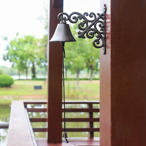 Vintage Cast Iron Wall Mounted Doorbell Hand Crank Pull Cord Scroll Design Rustic Antique Metal Dinner Bell For Garden Porch