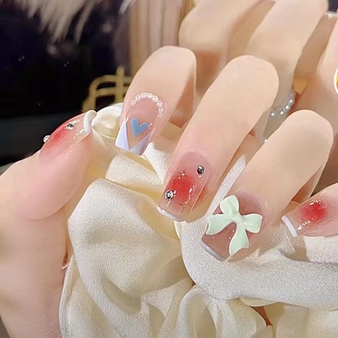 Faux Ongles Courts Carrés Dégradé Rose Nœud 3D Künstliche Perle Artificielle Décoration Strass Couverture Complète