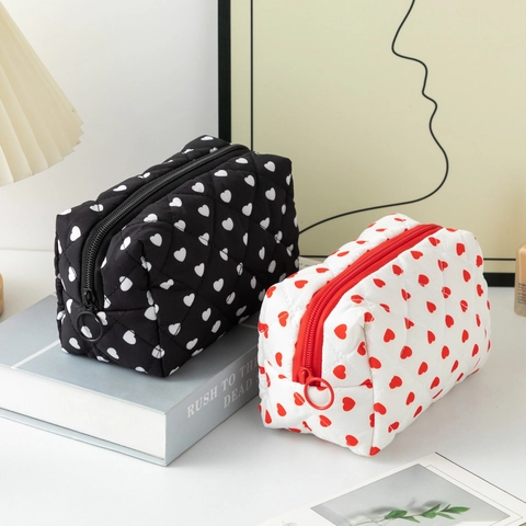 Beauty Case Trapuntato Motivo A Cuore Borsa Cosmetica Da Viaggio Portatile Chiusura A Cerniera Organizer Dolce