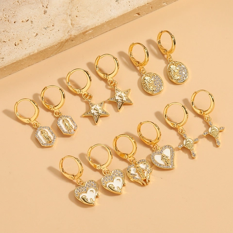Orecchini a Cerchio in Rame Vintage per Donna Smalto Bianco Zirconia Cuore Stella Croce Pendente Gioielli di Moda Squisito Rilievo