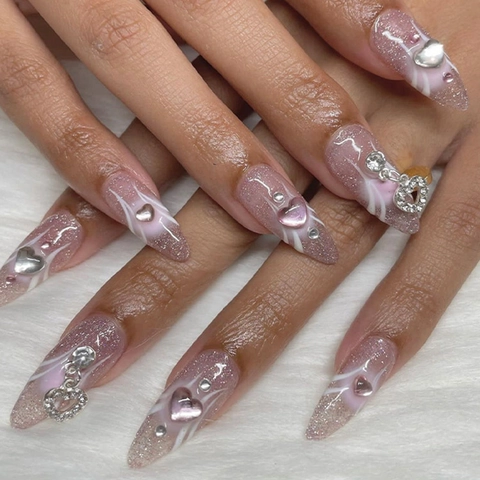 Pinker Verlauf Kunstnägel Zum Aufkleben Mit Herz Strass 3D Charms Glänzend Lange Mandelform Künstliche Nägel Für Damen