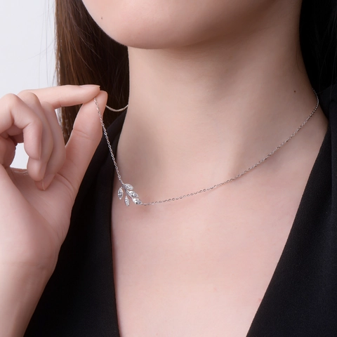 Collana a Foglia in Moissanite di Colore D Collana con Pendente in Argento Sterling 925 per Donna Design Botanico Ispirato alla Natura Gioielli Eleganti